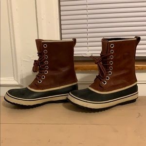 Sorel waterproof boots - excellent condition!!